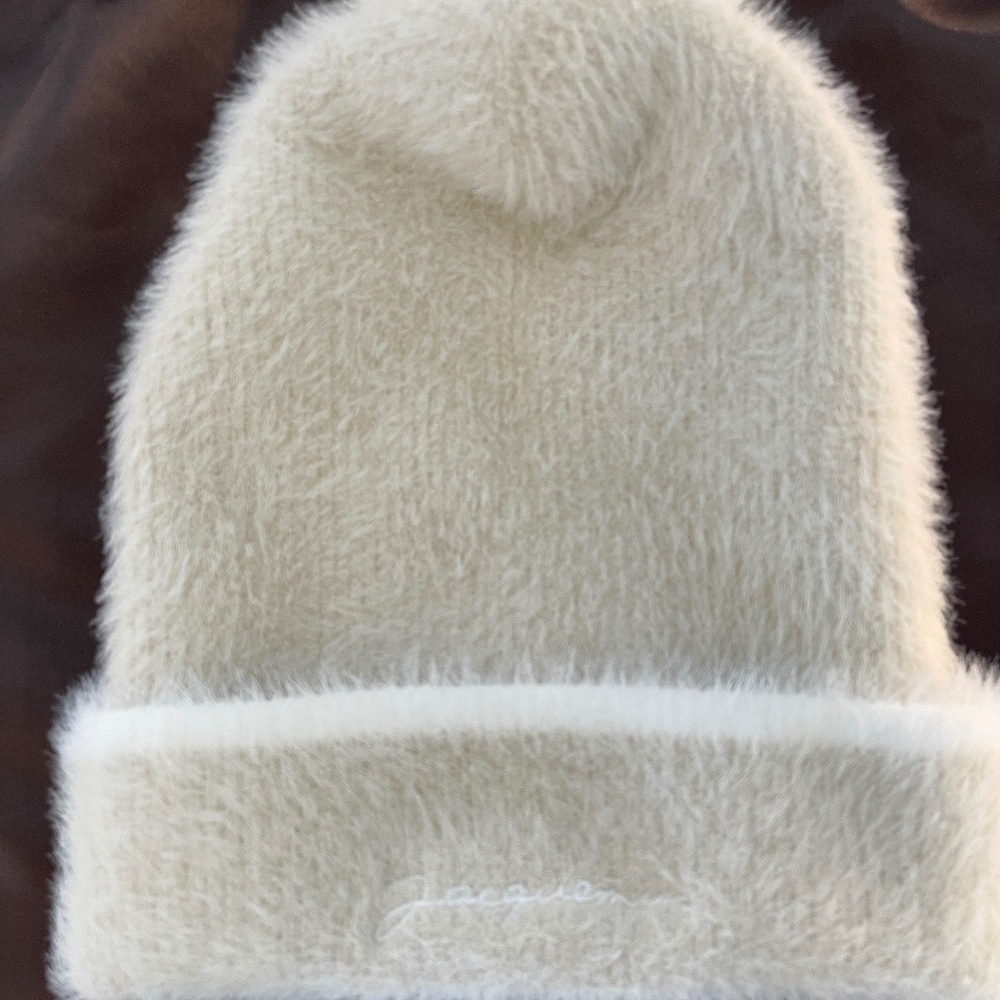 Jacquemus Le Bonnet Neve Beanie Women's Snow Off White - Picture 2 of 7